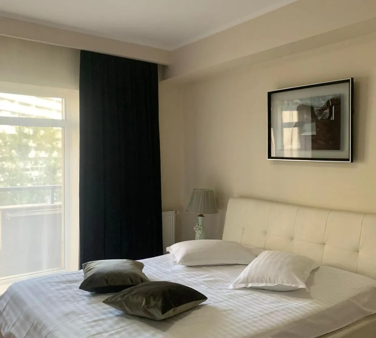 Phoenicia Suites Baneasa Bucareste 4*,